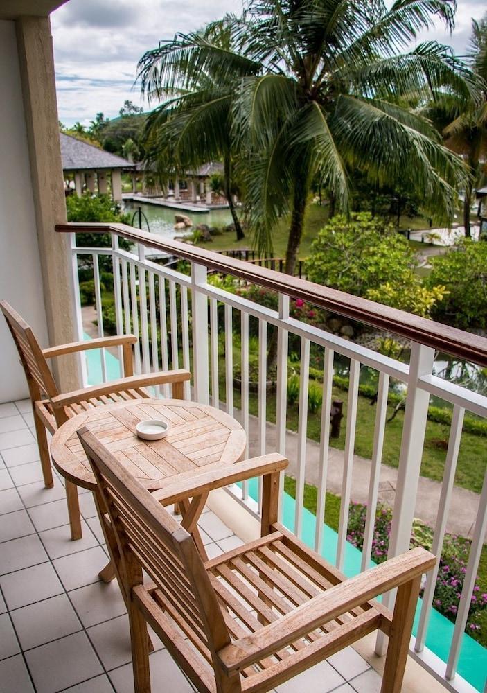 Palau Royal Resort Koror Eksteriør billede