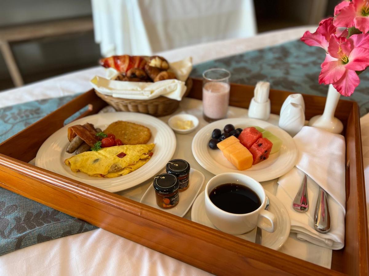 Palau Royal Resort Koror Eksteriør billede