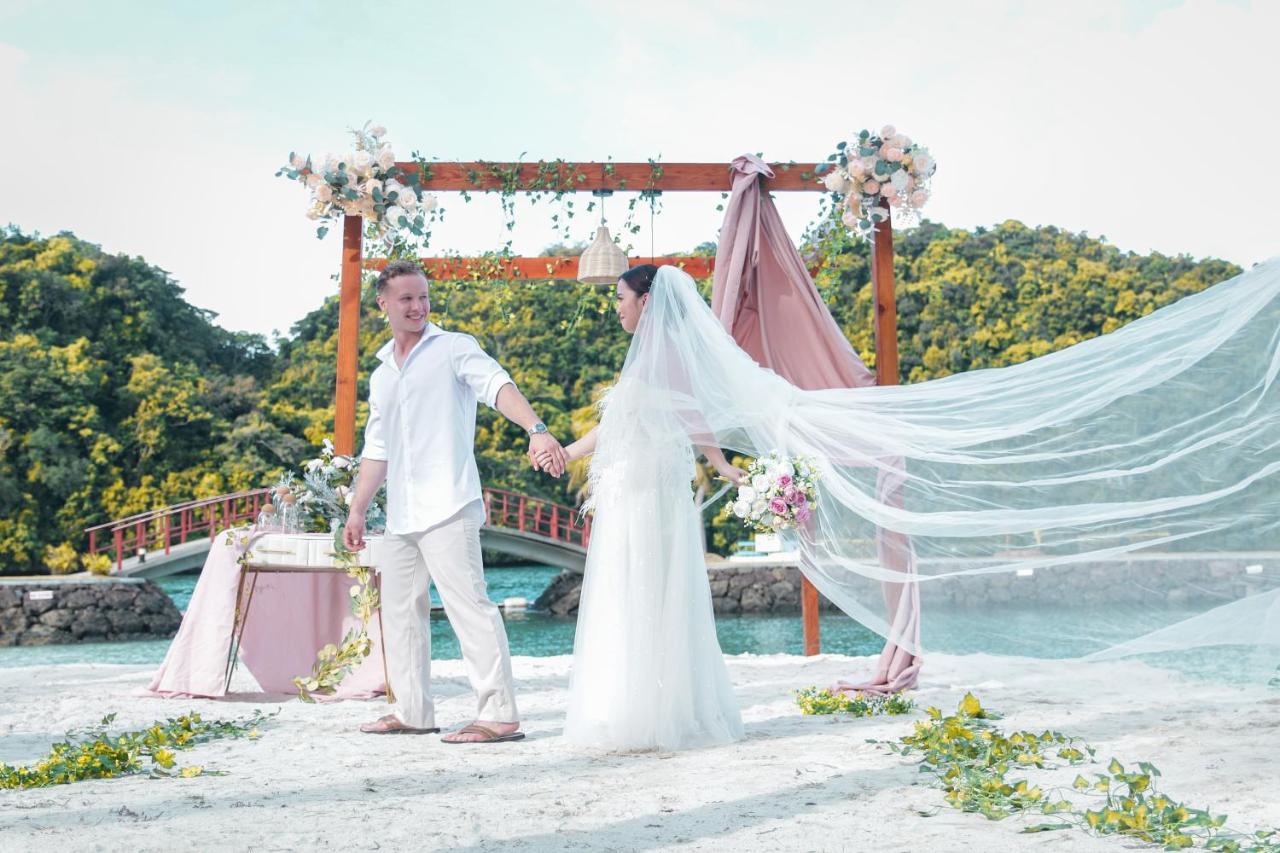 Palau Royal Resort Koror Eksteriør billede
