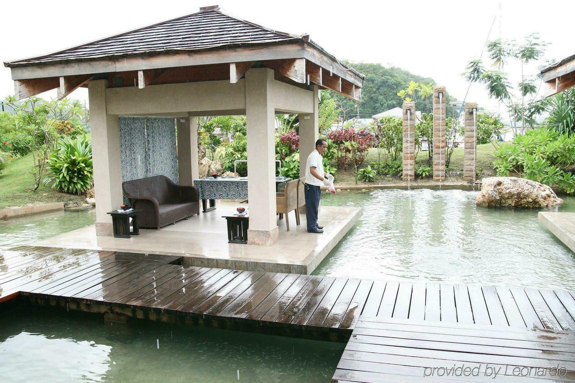 Palau Royal Resort Koror Eksteriør billede